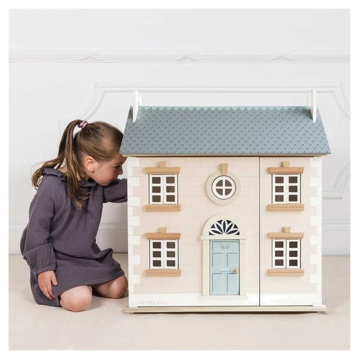 Bay Tree Wooden Dolls House