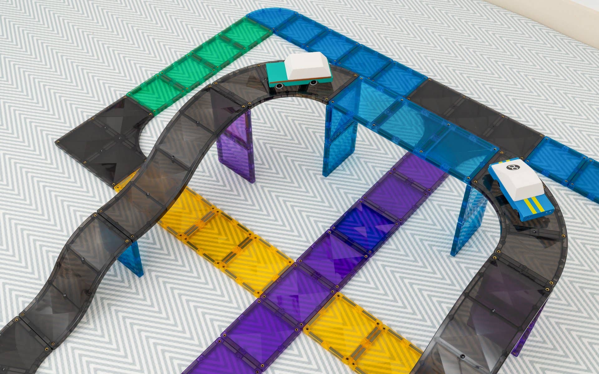 CONNETIX Roads Ramps & Intersections Pack, 16 Pieces