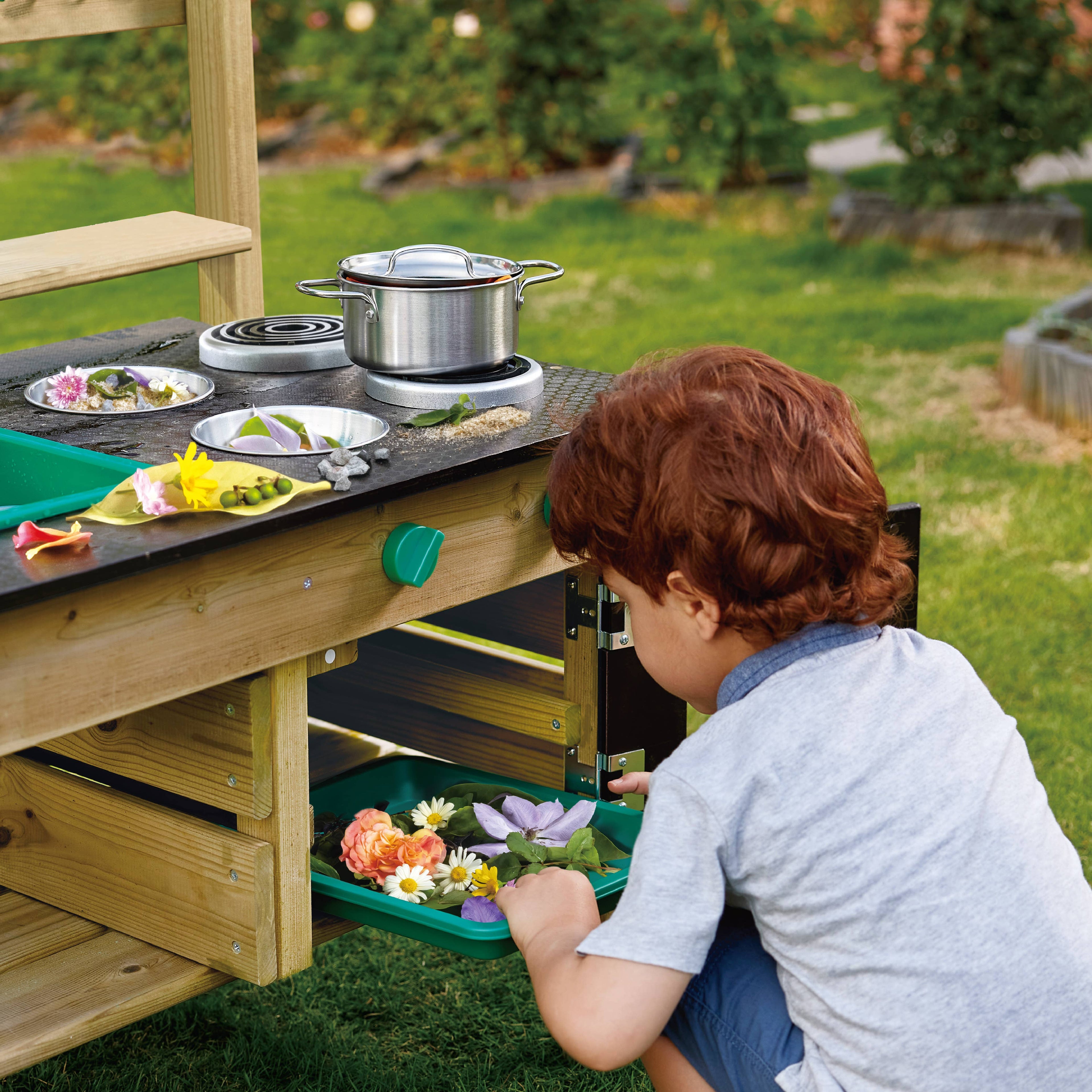 Outdoor Kitchen