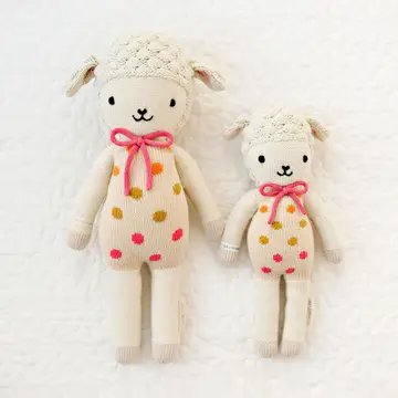 Lucy the Lamb, Gives 10 Meals 13"