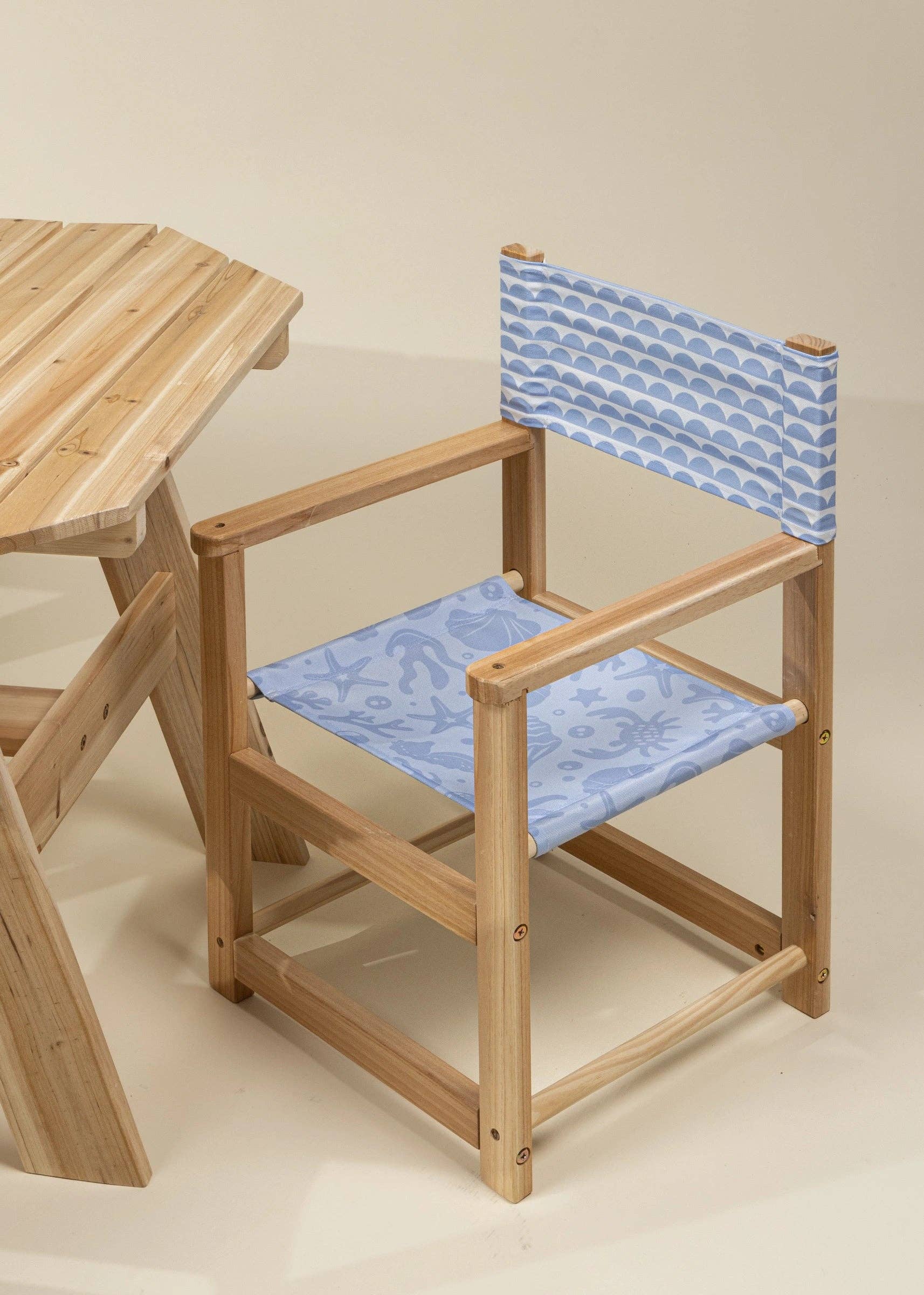 Kids’ Patio Set 4 Chairs and Parasol–Under the Sea