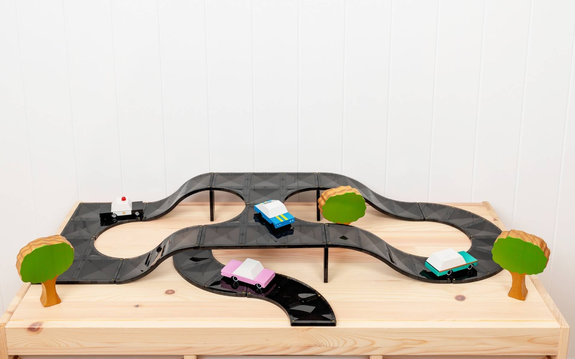 CONNETIX Roads Ramps & Intersections Pack, 16 Pieces