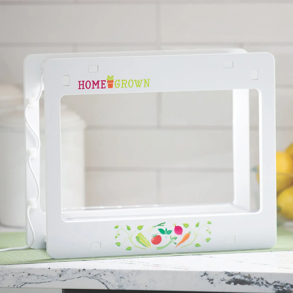 Home Grown: Aero Growing Lamp