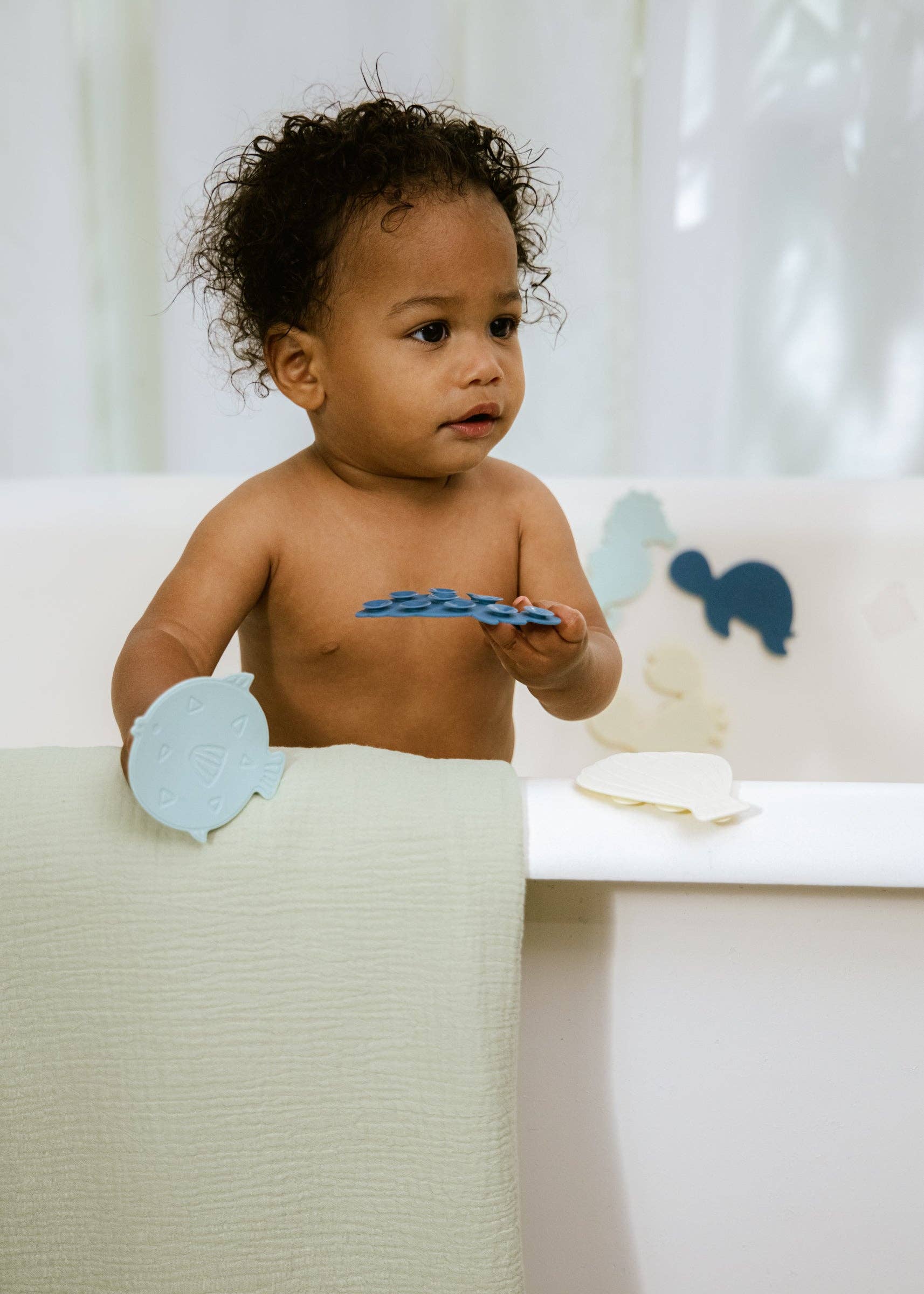 Set of 6 Silicone Mini Bath Suction Toys