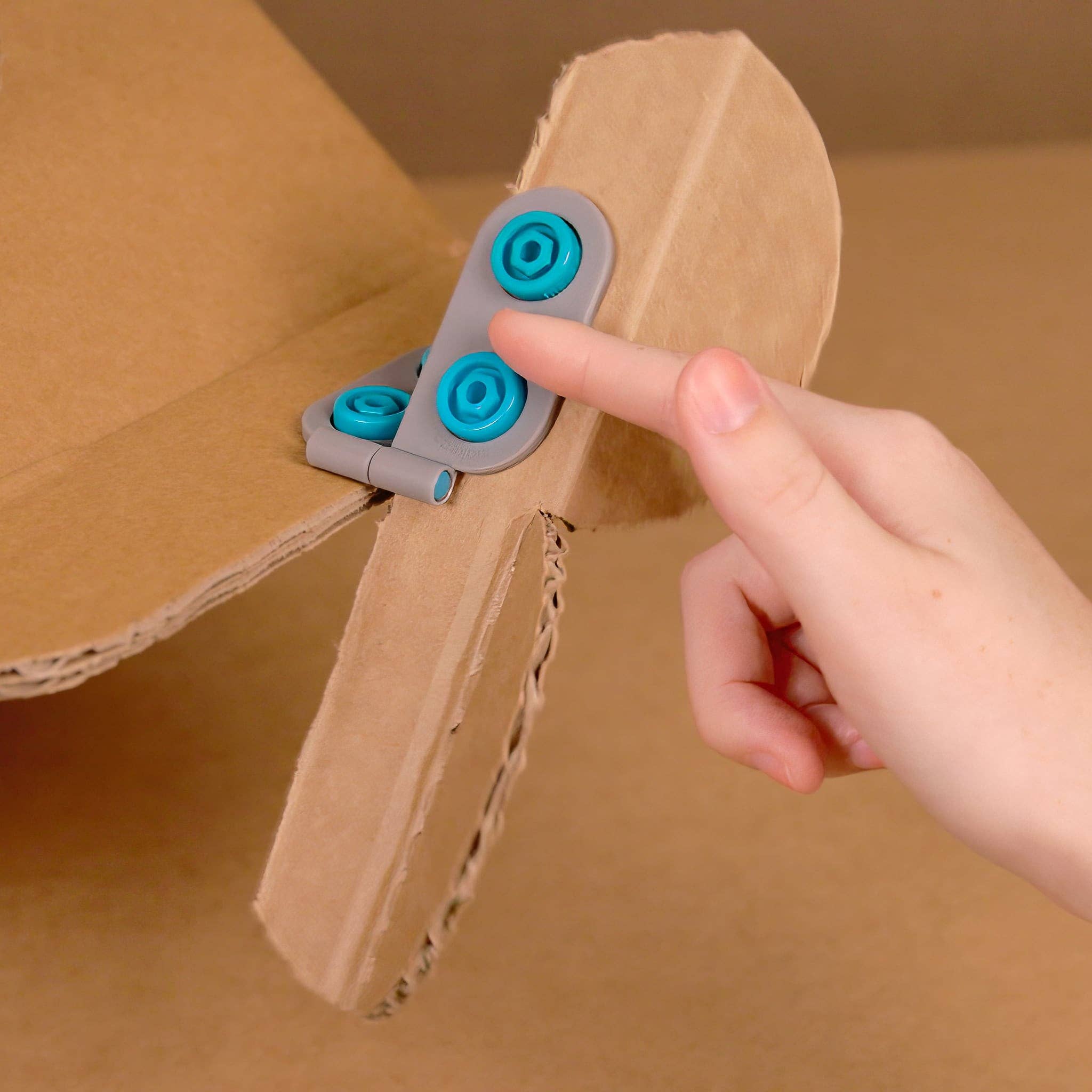 Spin-Hinge