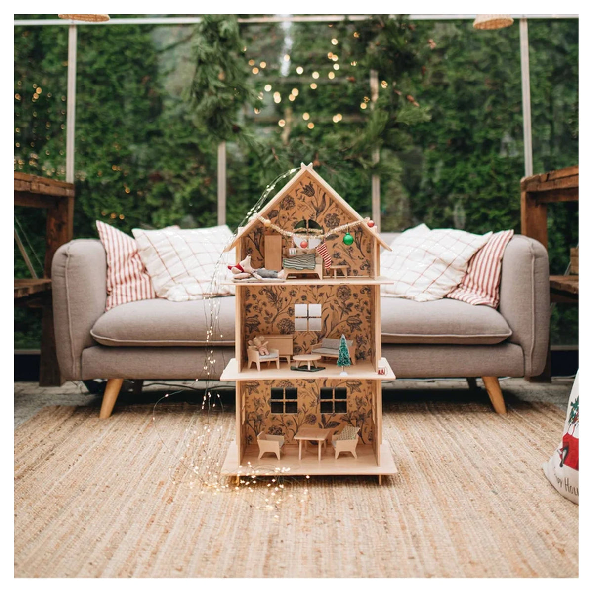 Three-story Wooden Dollhouse / Modern dollhouse